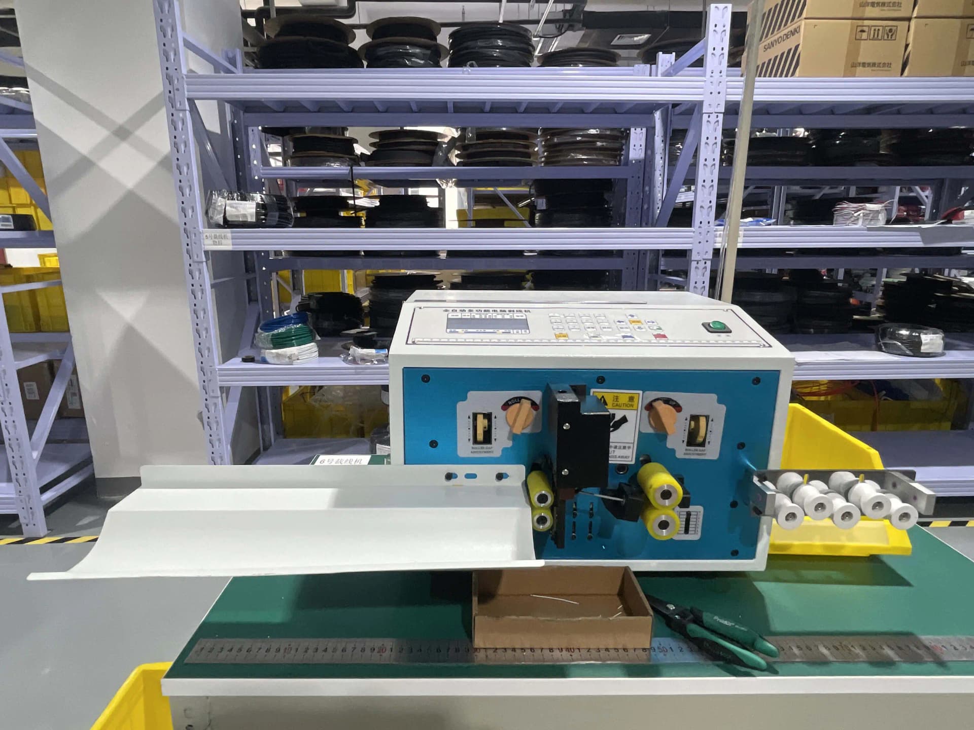 Wire Cutting & Stripping - Wire Harness Manufacturing Equipment